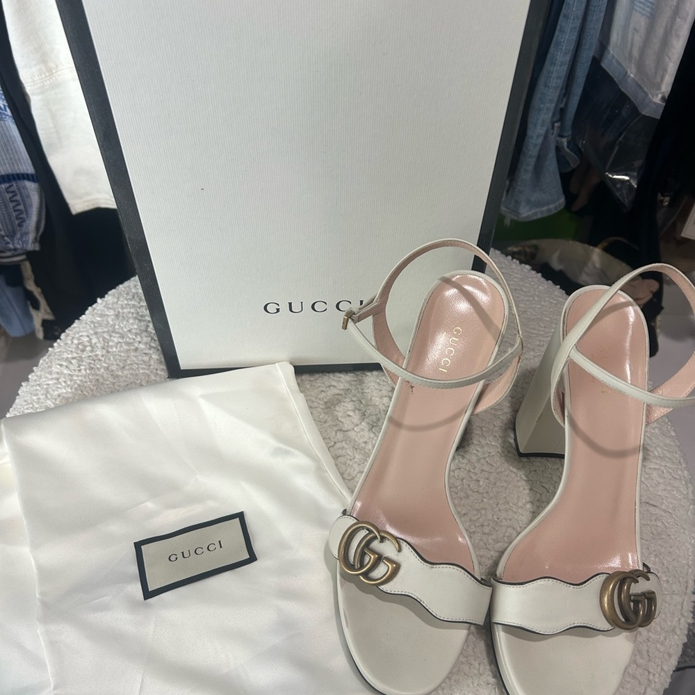 Gucci Mystic White Block Heel Scandal.  Size 40.  Gently used - Picture 3 of 9